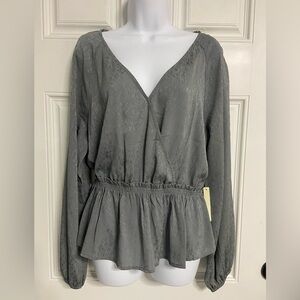 9- JUNE & HUDSON Slate Gray Floral Surplice Peplum Hem Top